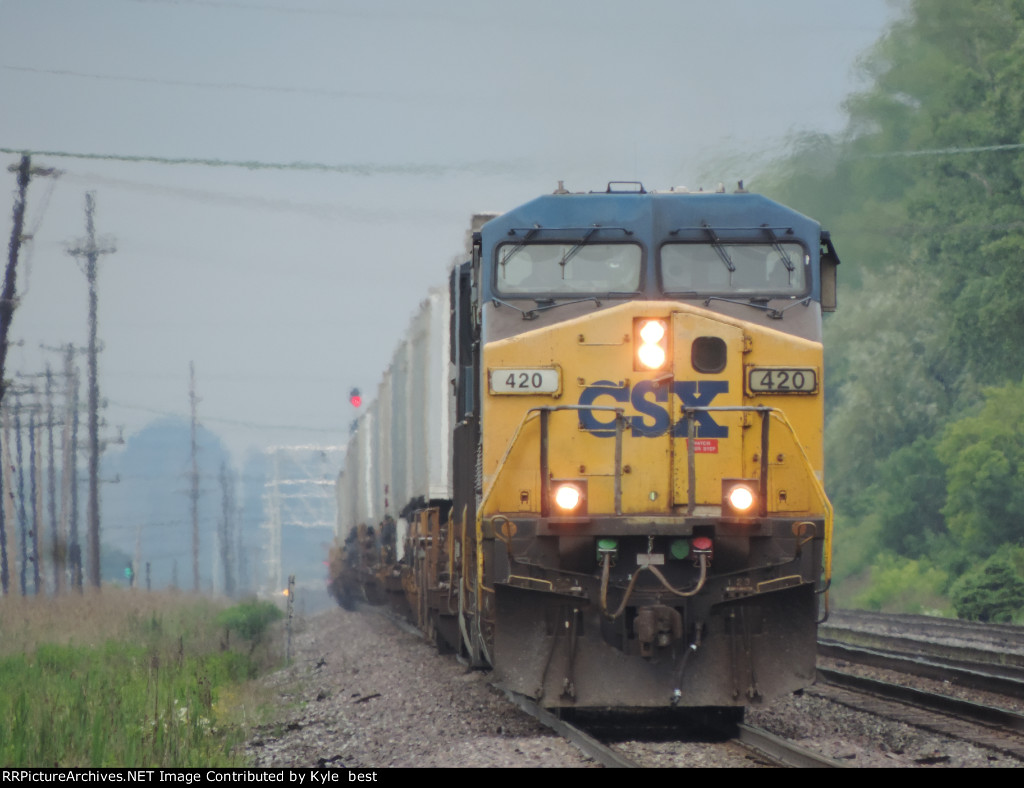 CSX 420 on I002 